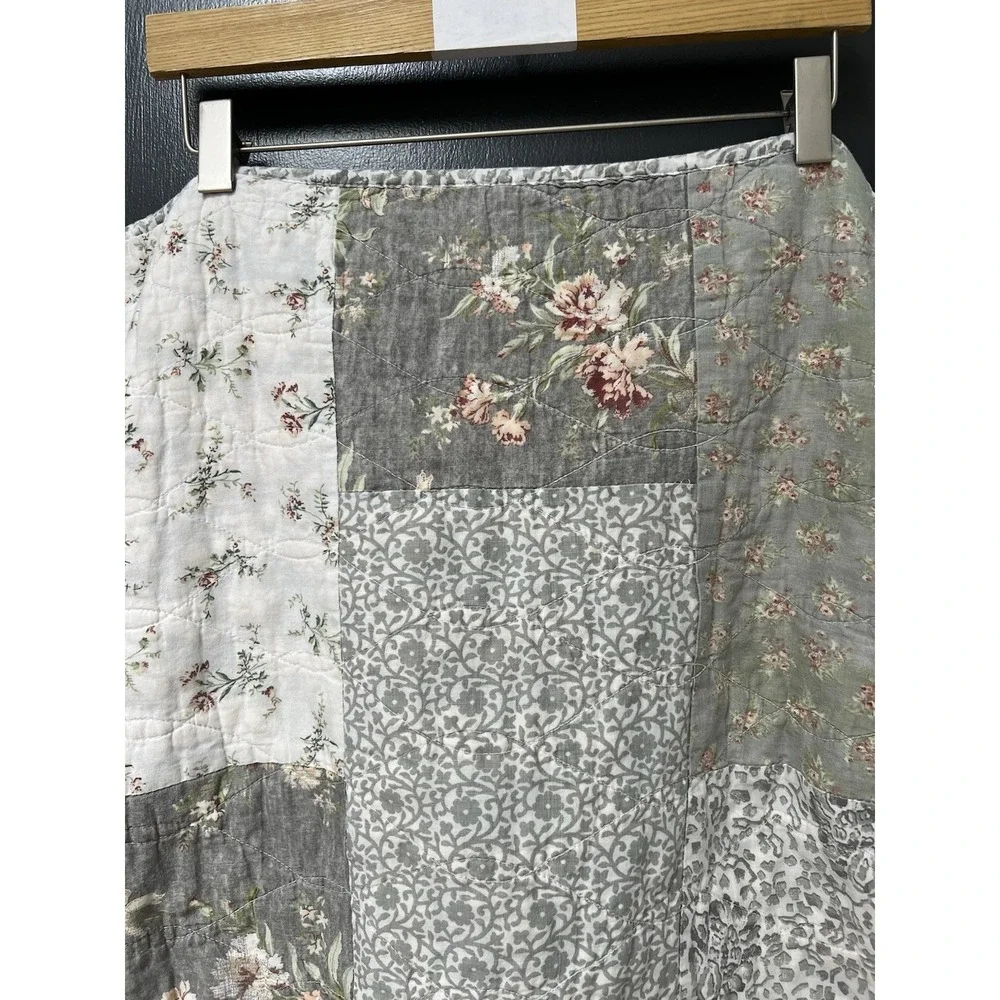 2 Pc Mary Jane's Farm Floral Patchwork Pillow Sham